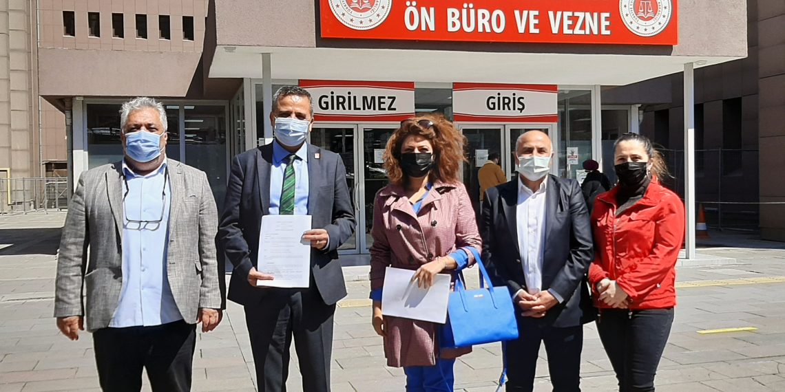 CHP Esenler İlçe Başkanı Bülent Ütebay, pankartların toplatılması hakkında mahkemeye itiraz etti 20210420 115141 1140x570